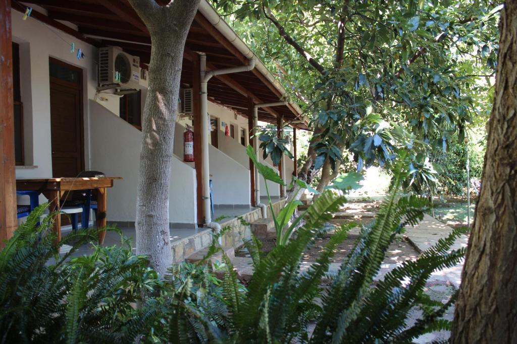 Simge Pension Çıralı Buitenkant foto